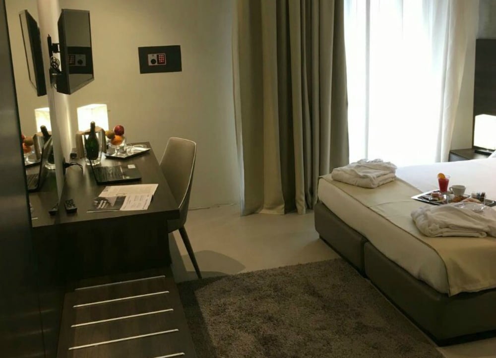SUPERIOR, DOUBLE BED