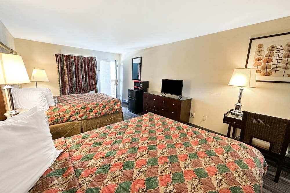 Executive Inn By OYO Ridgeway I-77 10/21