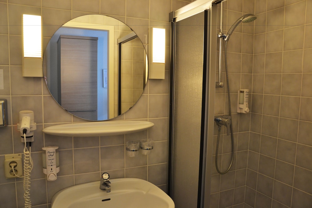 Fletcher Hotel-Restaurant De Witte Raaf 15/46