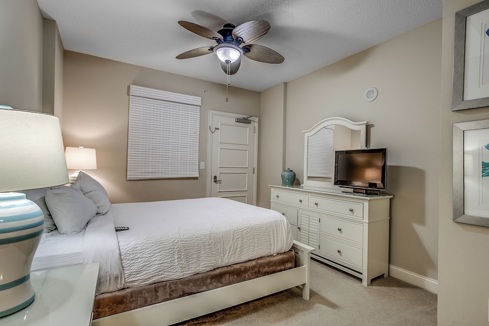 4 Bedrooms, Condo, Savannah, Luxury, 2 King Beds, 3 Queen Beds, Ocean Front