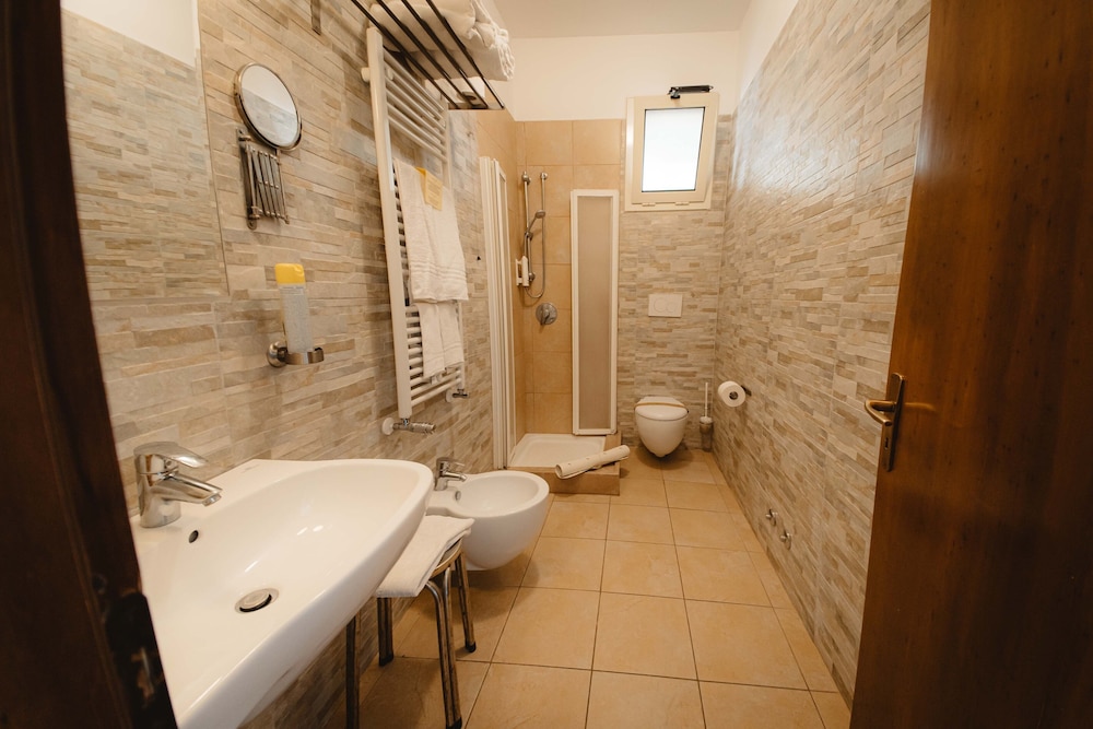 Hotel Accord Le Rose 44/50