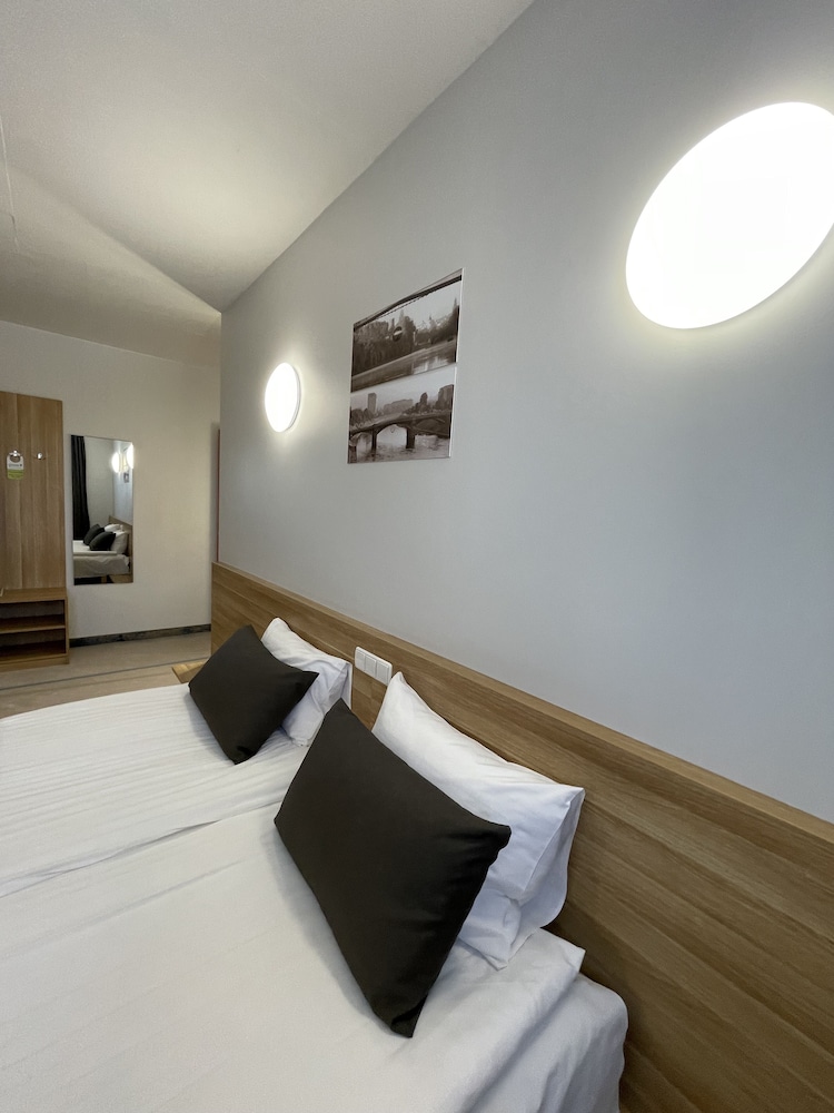 GREEN VILNIUS HOTEL 22/60