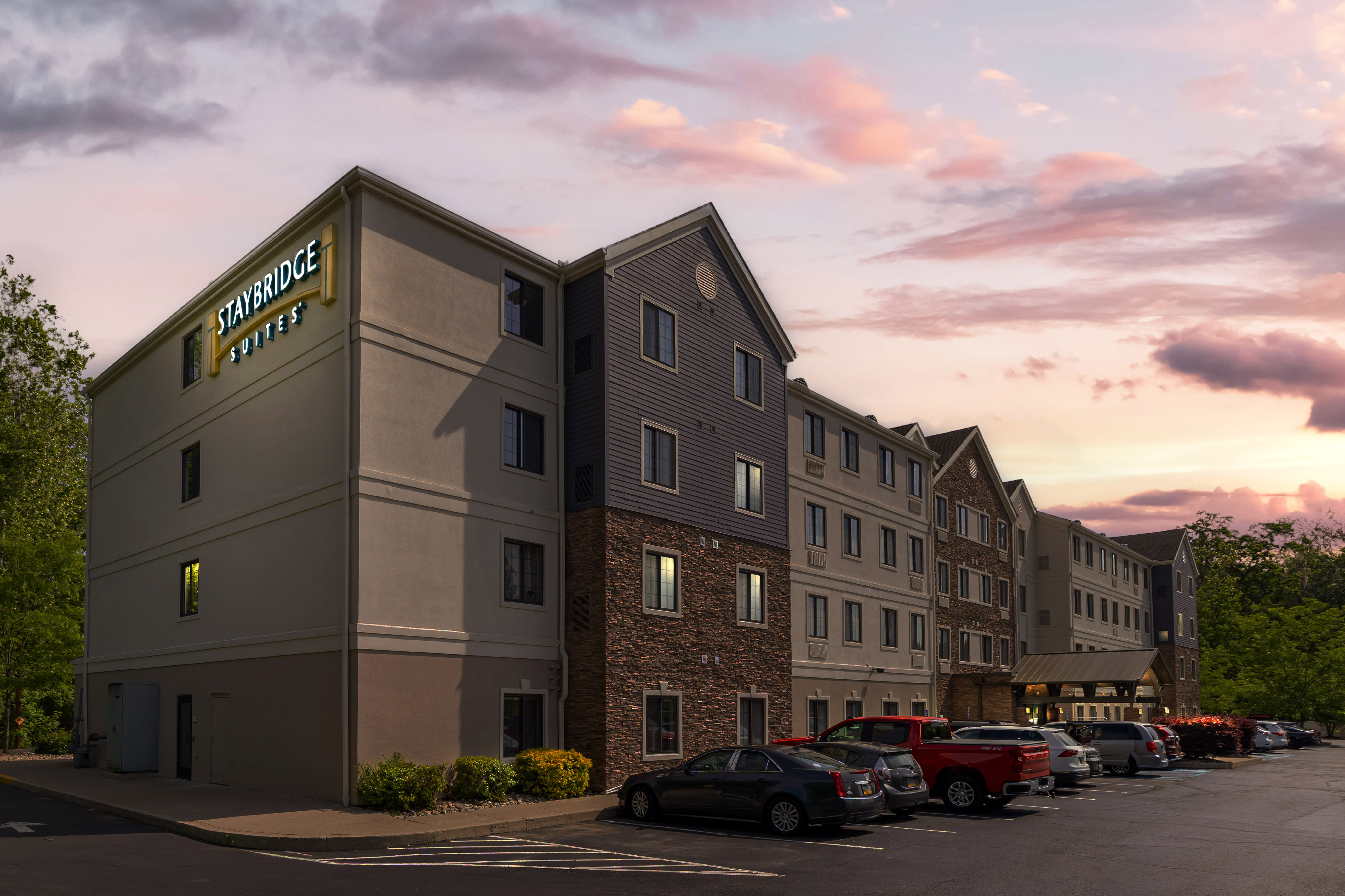 Staybridge Suites East Stroudsburg Poconos 62/69