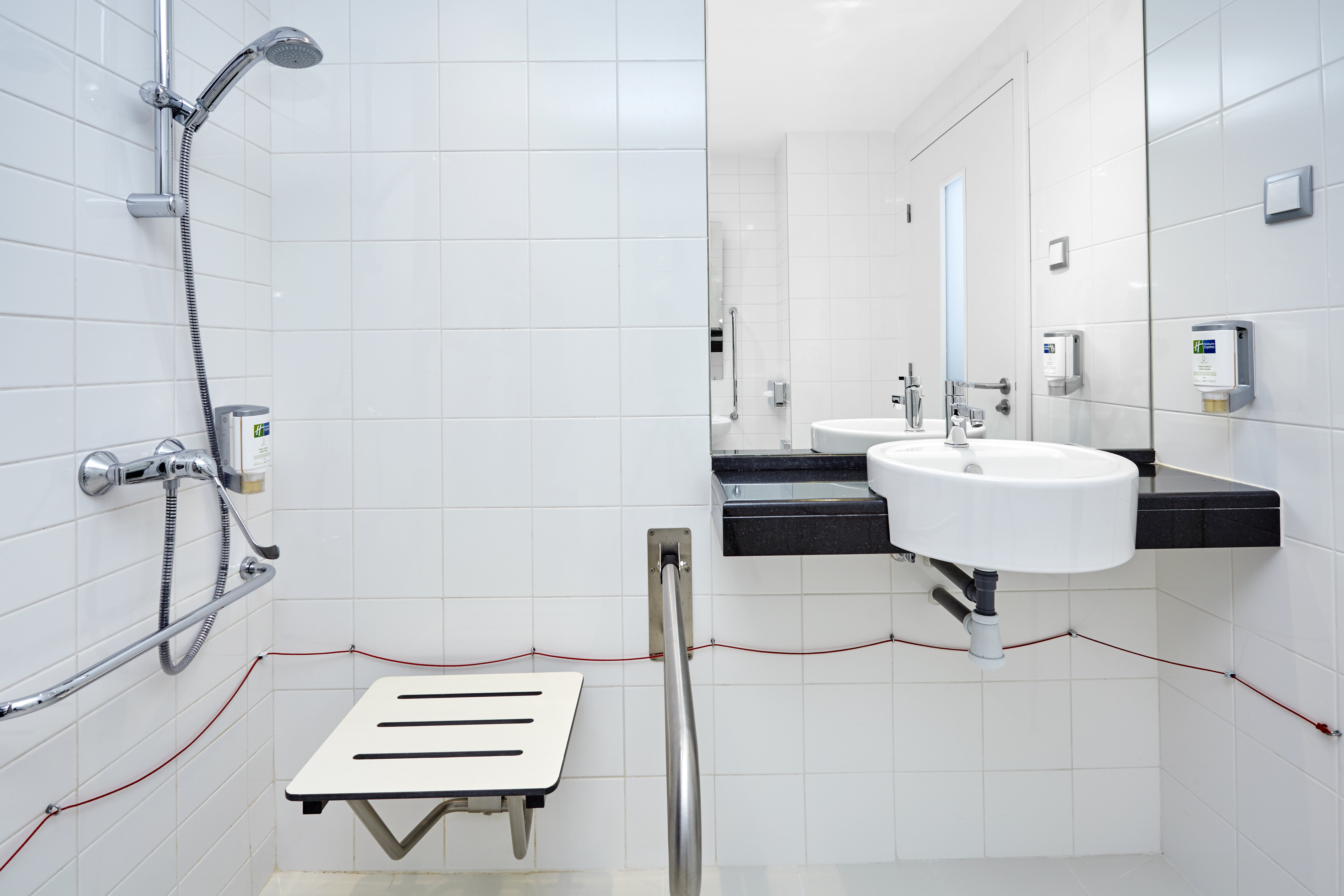 Holiday Inn Express Lisbon Alfragide 32/35