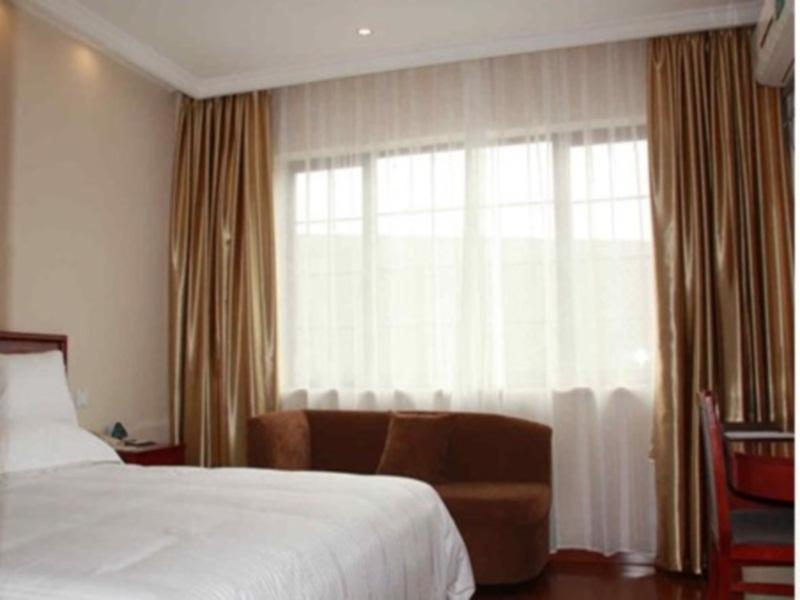 GreenTree Inn Changshu Fangta Park Pedestrian Street Business Hotel 10/21