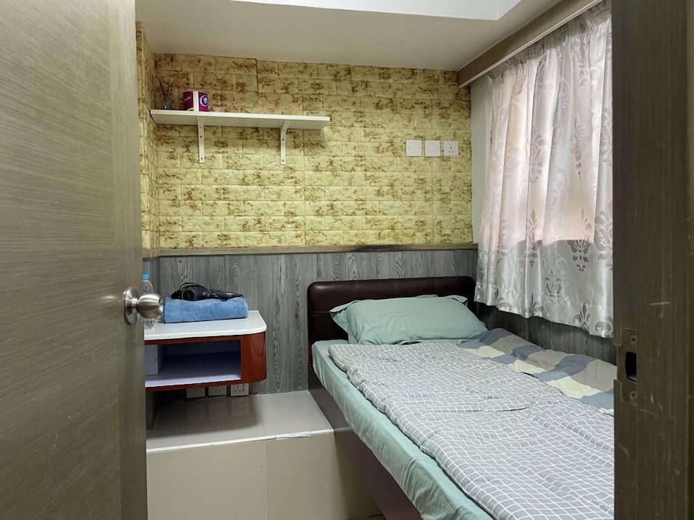 Majestic 7 Guest House 48/66