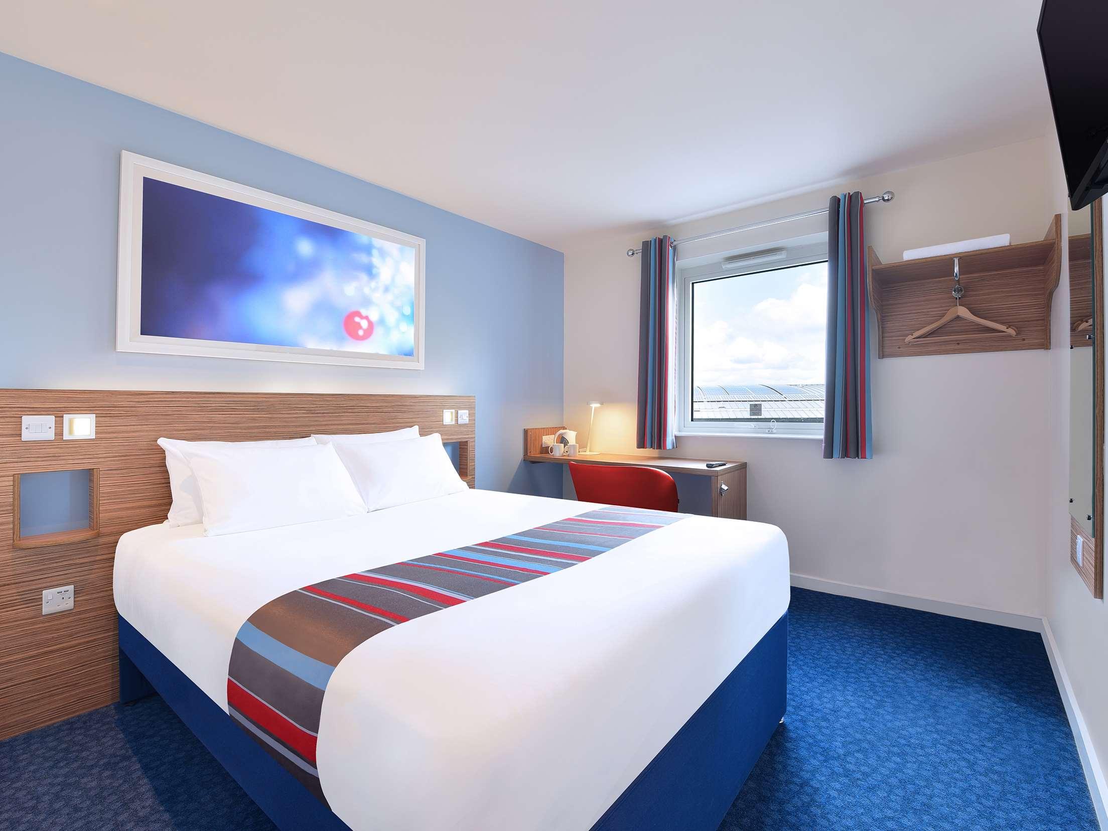 Travelodge Sunbury M3 7/29