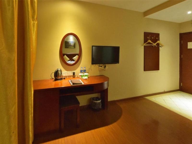 GreenTree Inn Shanghai Songjiang District Yanshou road Li ta Express Hotel 50/58