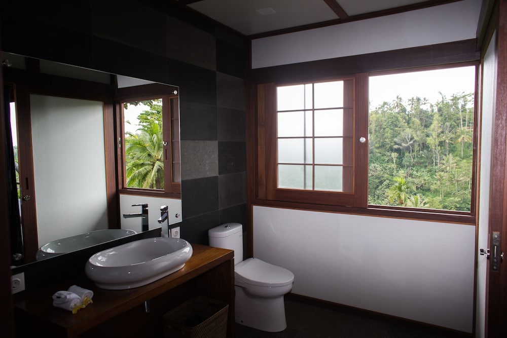 Suarapura Resort and SPA 48/50