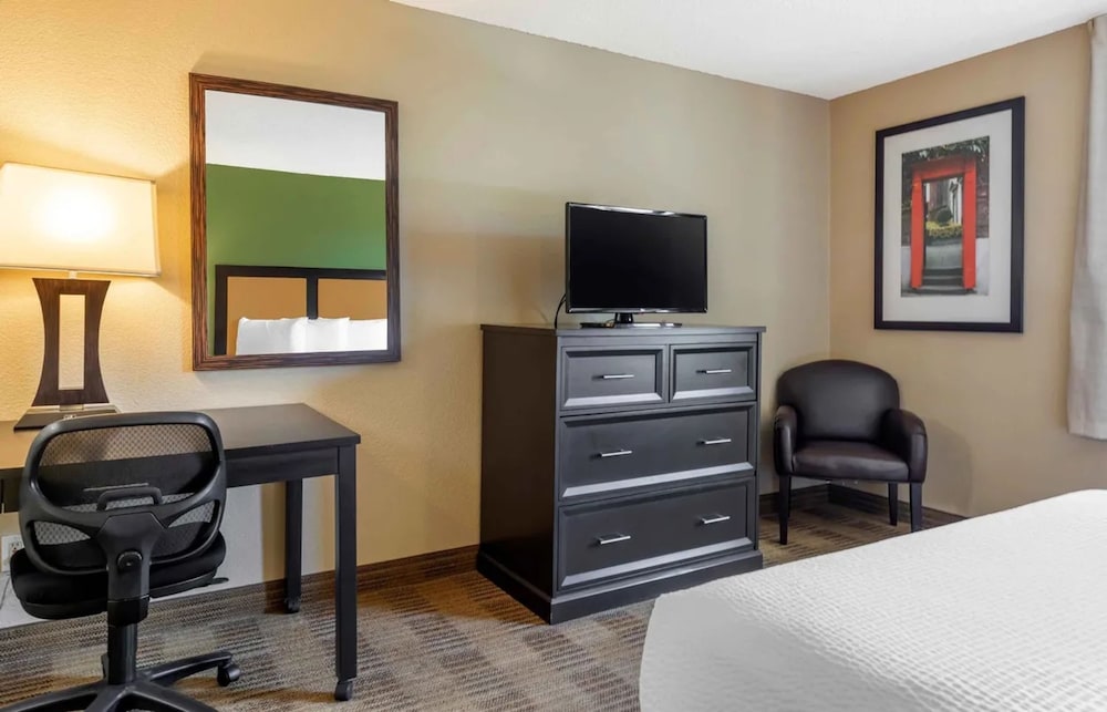 Relax Suites Extended Stay - La Mirada 13/18
