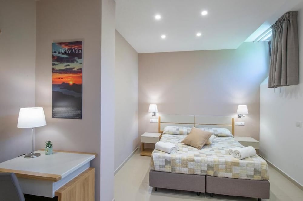 Villa Paradise Resort 50/50
