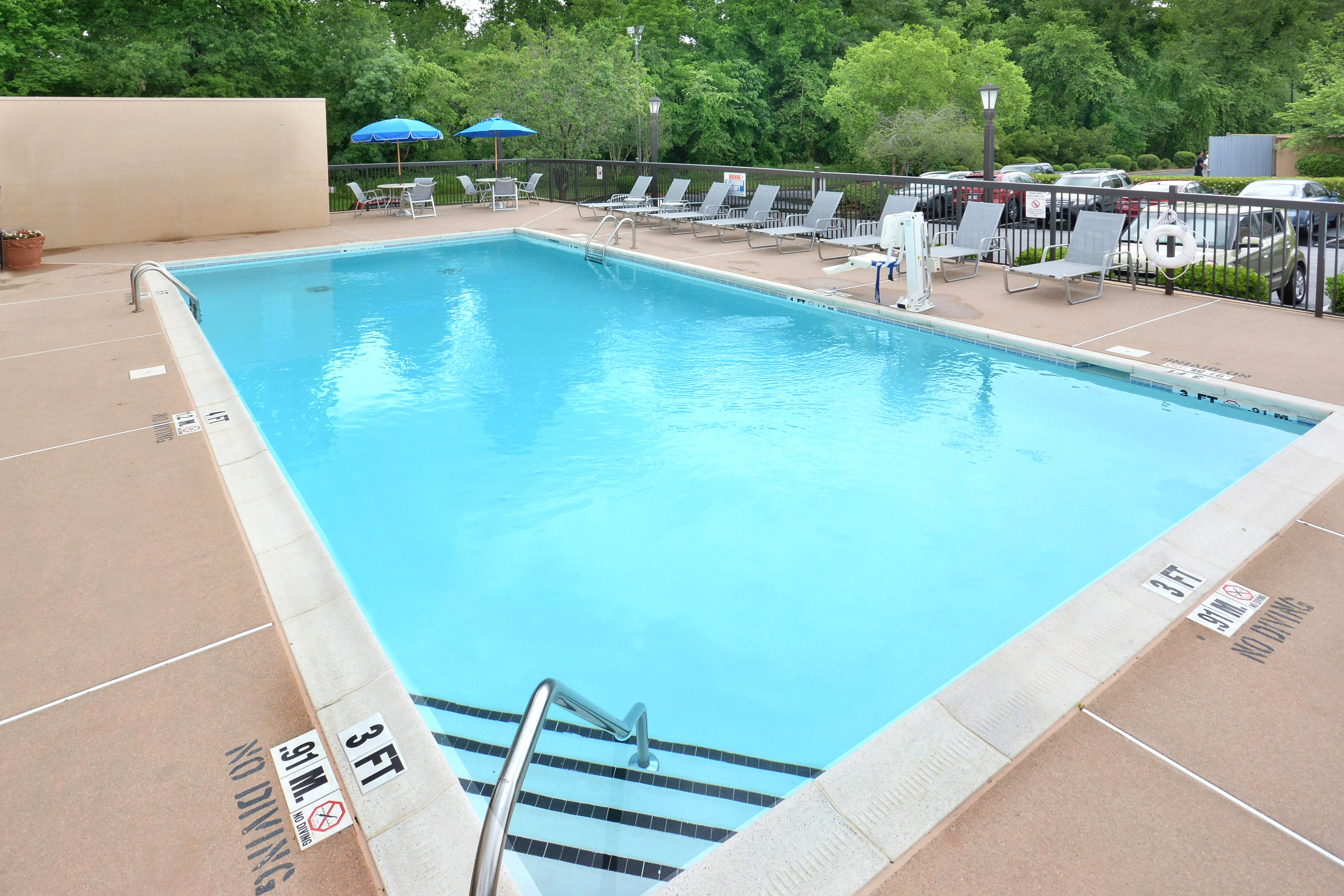 Holiday Inn Express Raleigh-Durham Airport 16/25