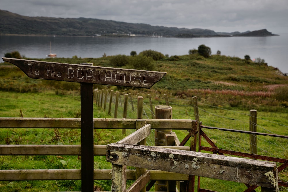 Loch Melfort Hotel 68/72