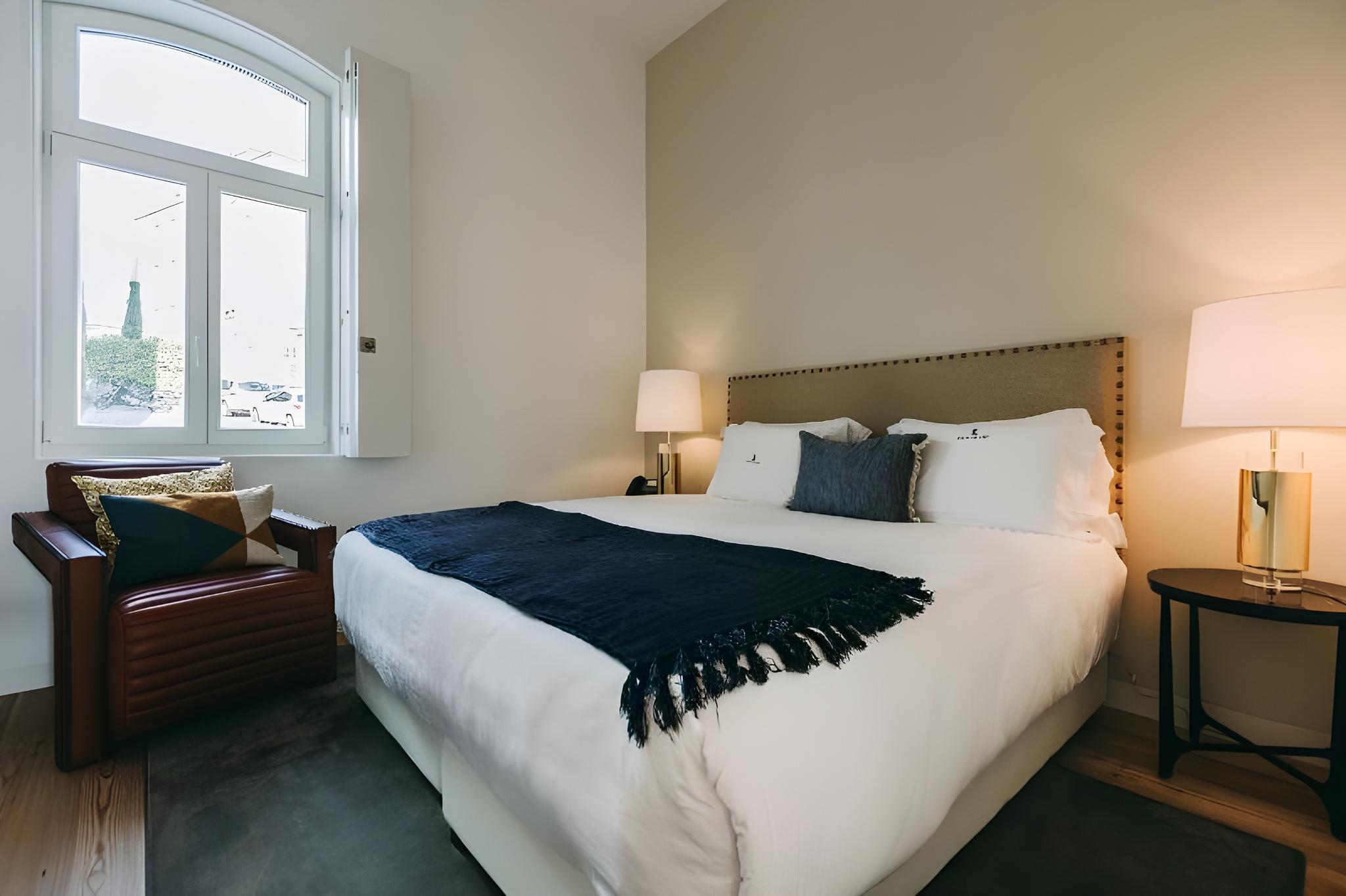 2 Bedrooms, Apartment
