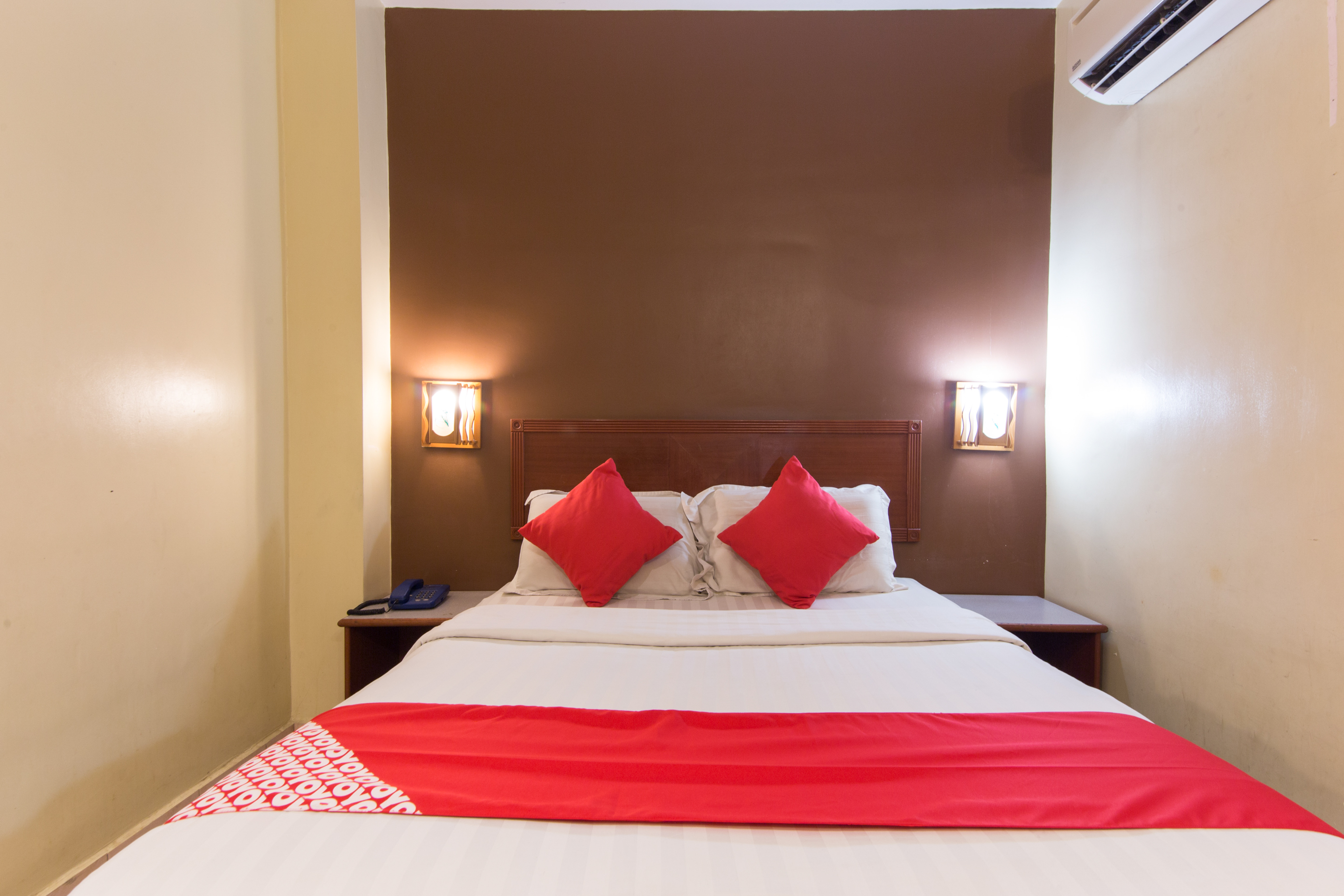 Super OYO 447 Comfort Hotel Meru 6/18