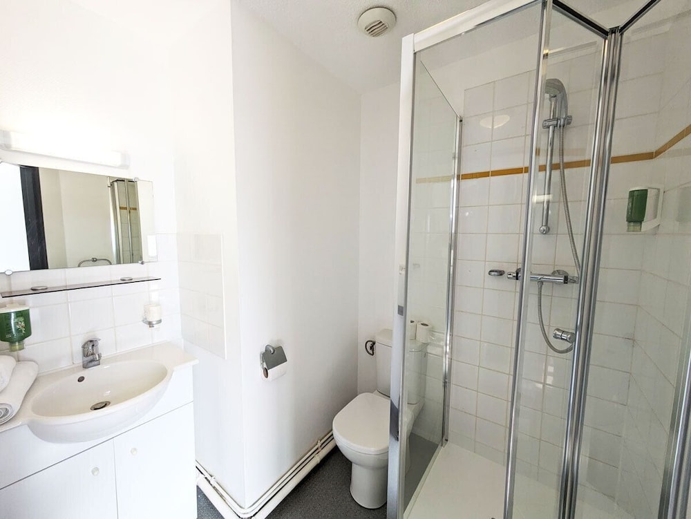 Complexe Hotelier Regain 41/44