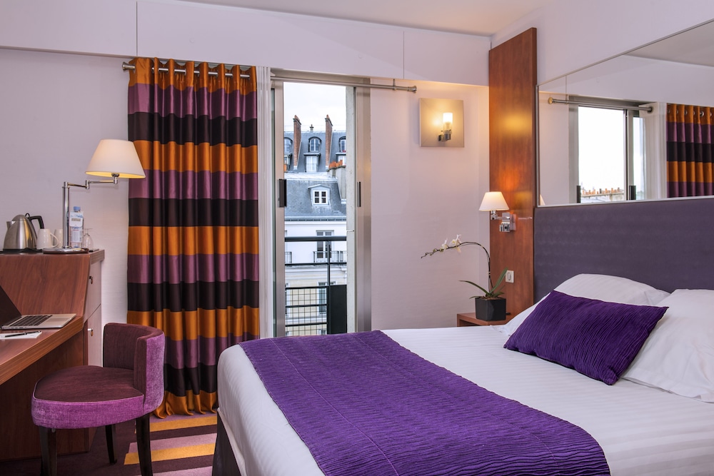Ampere Hotel 16/80