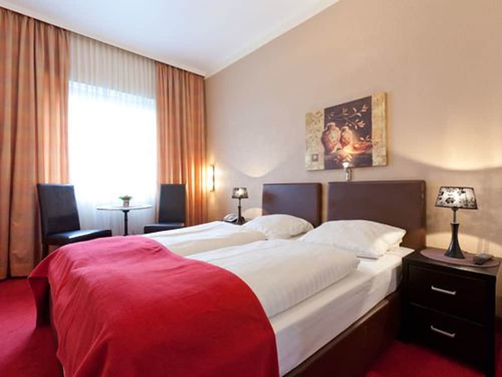 Hotel Imperial Hamburg 10/54