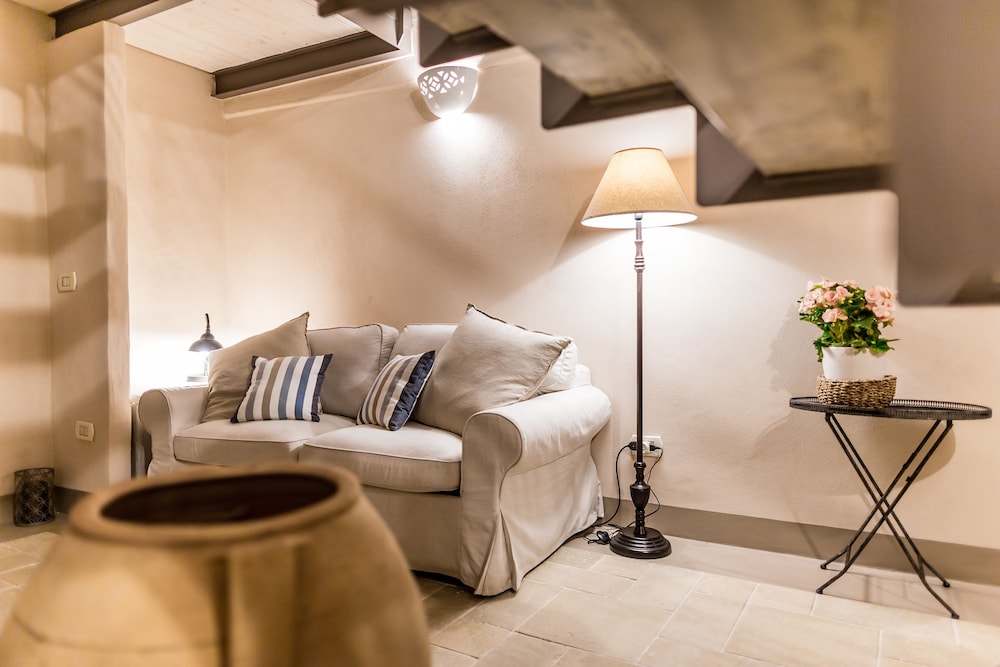 Borgo San Gaetano 26/50