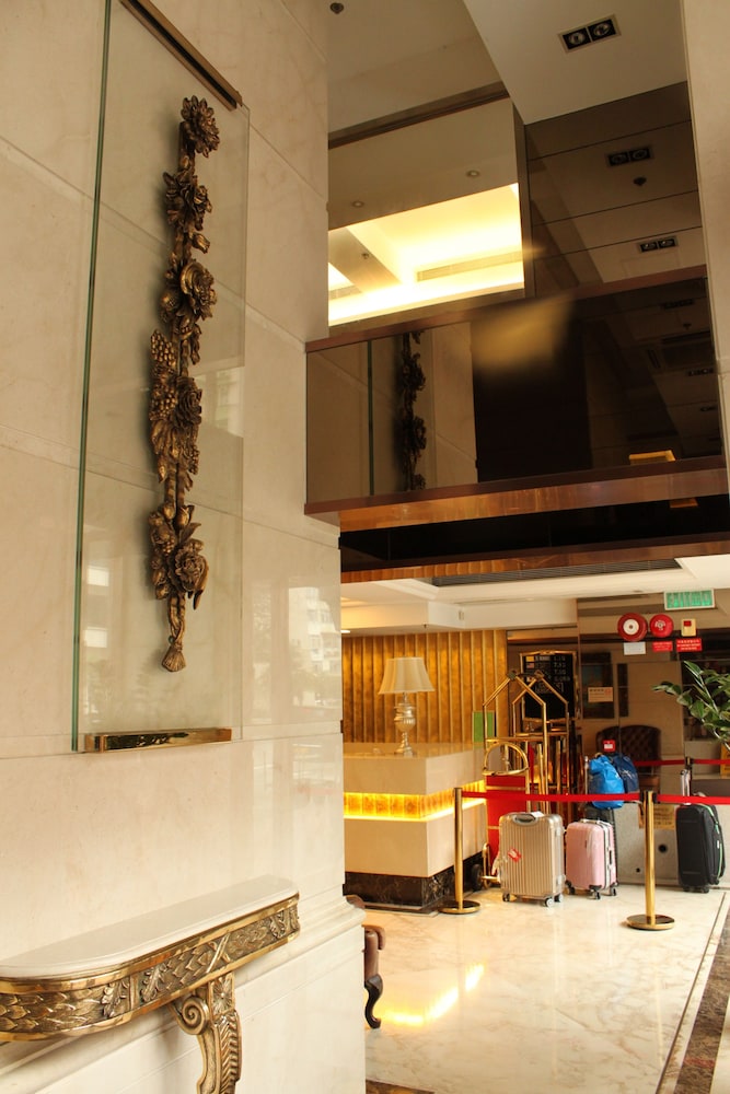 ORIENTAL LANDER HOTEL 7/41