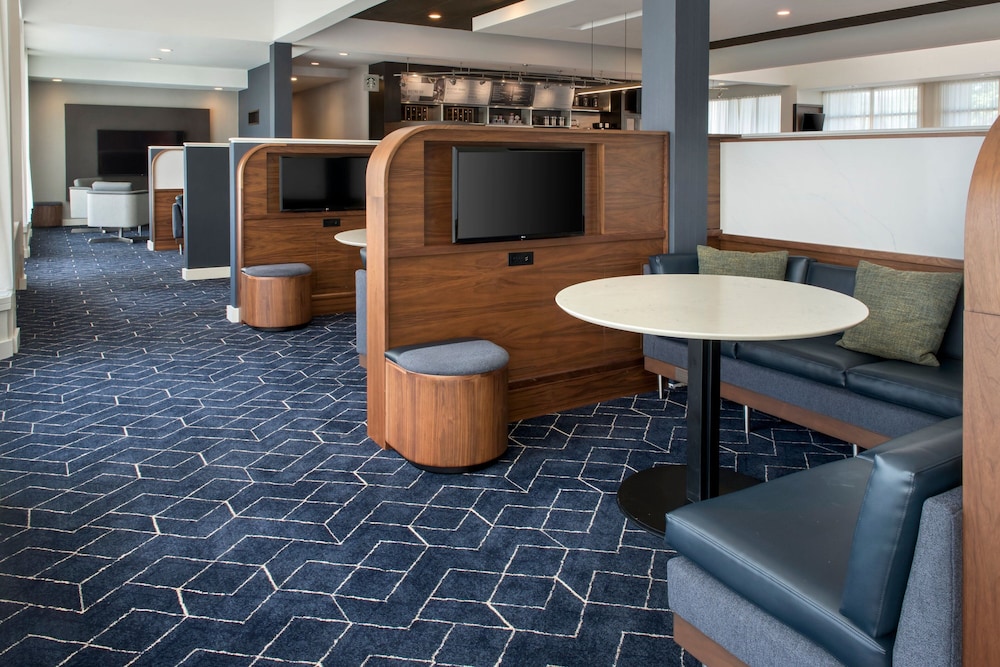 Courtyard By Marriott Annapolis 17/26