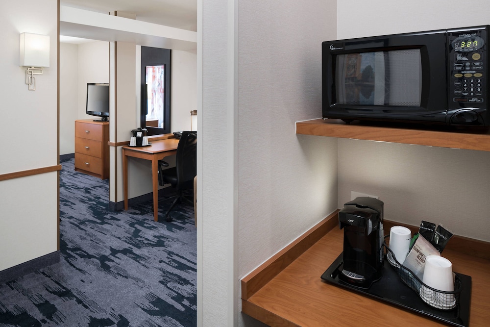 Fairfield Inn Suites South Bend At Notre Dame 13/34