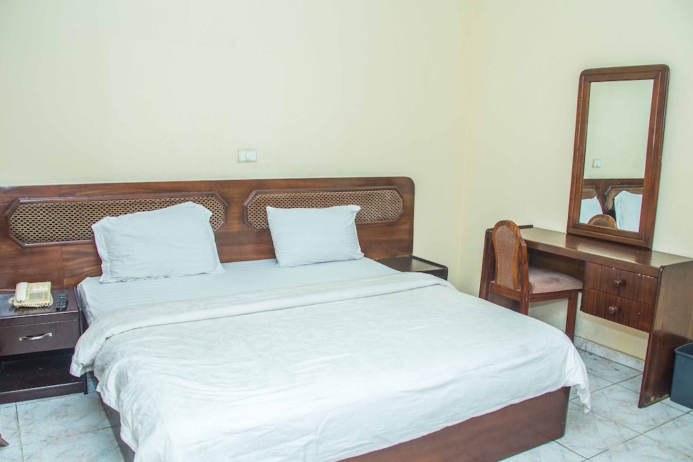 Muriela Hotels 23/45