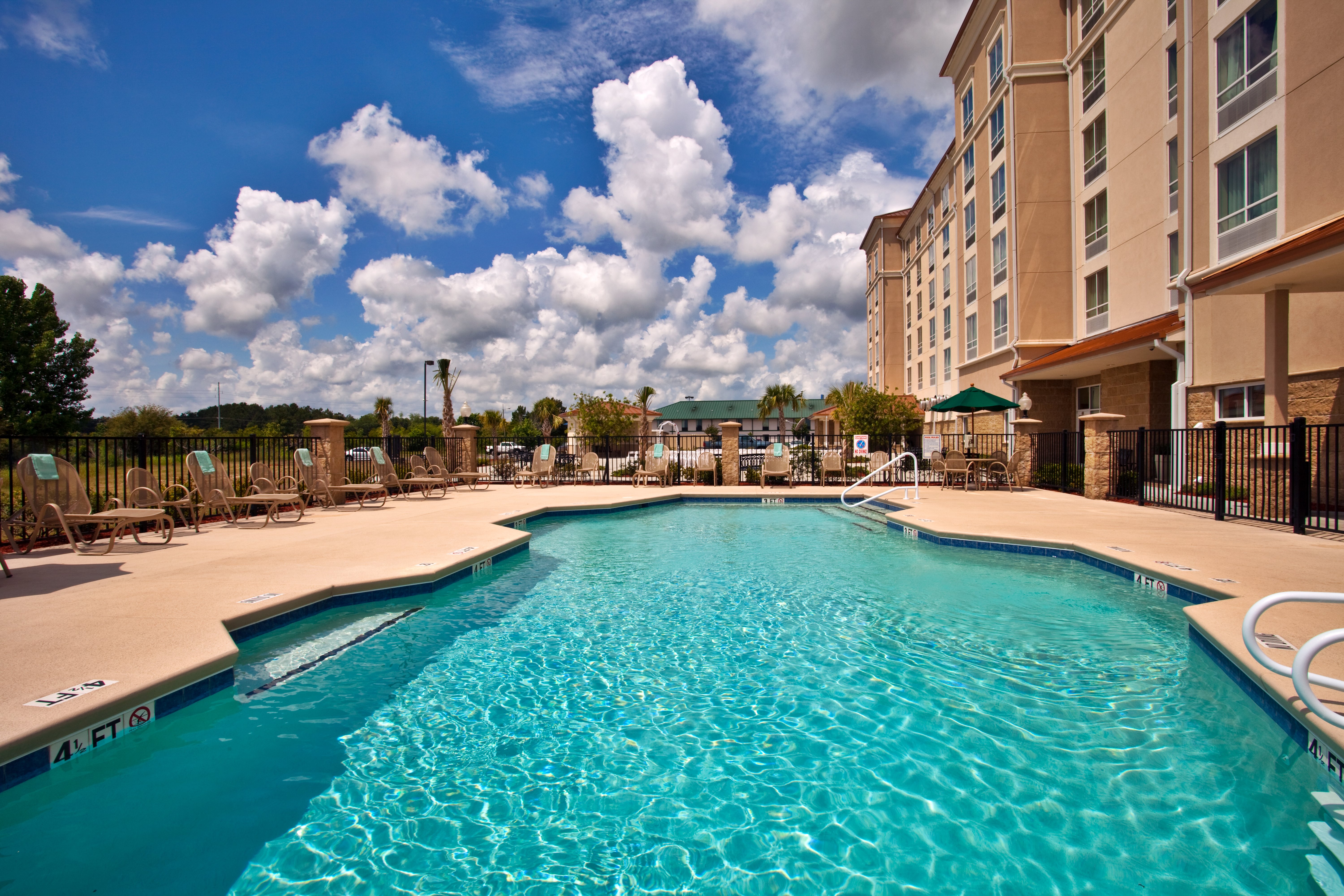 Holiday Inn Valdosta Conference Center 70/76