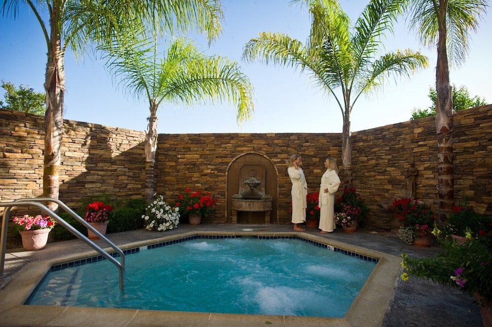 SOUTH COAST WINERY RESORT AND SPA 1/81