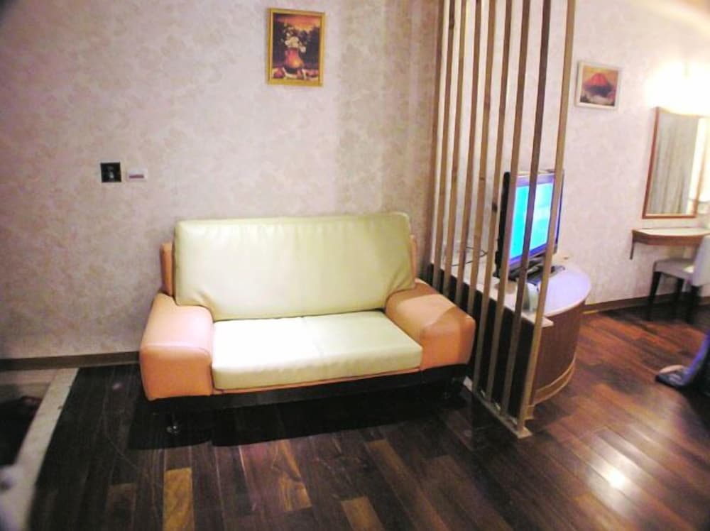 Changsing Business Motel 33/33