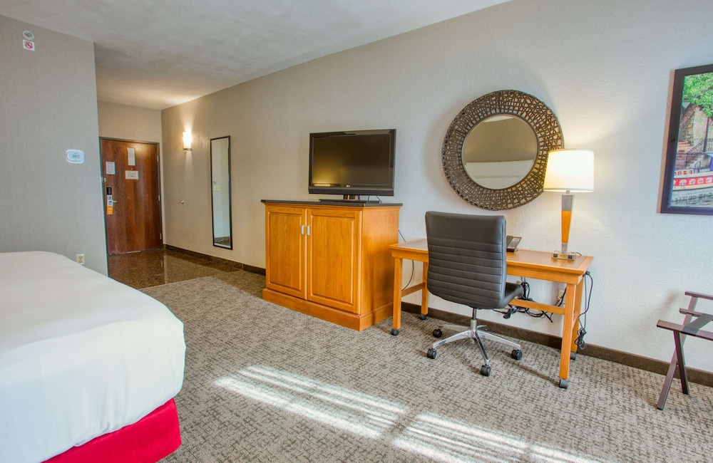 Drury Inn & Suites Near La Cantera Parkway 31/50