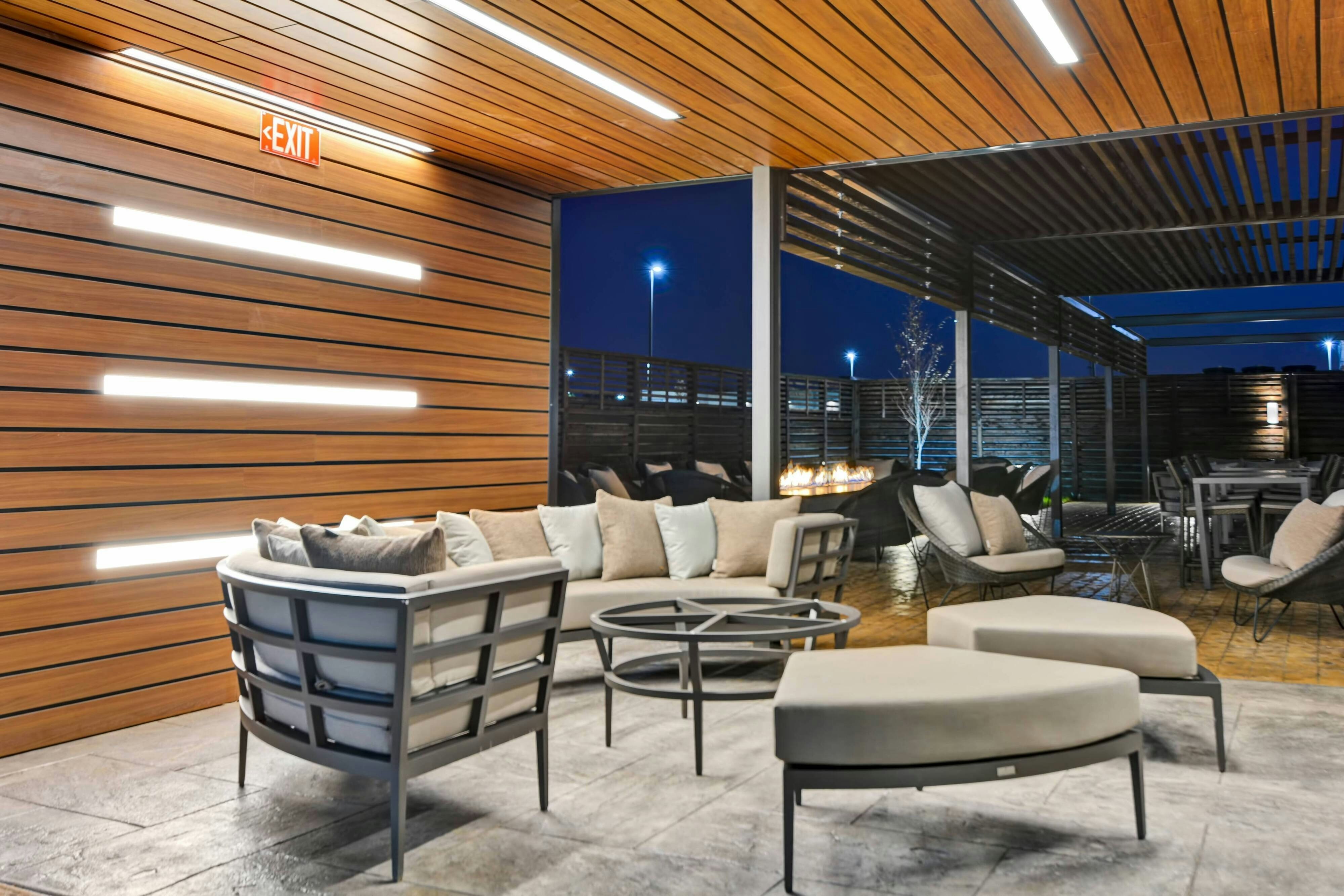Courtyard by Marriott Bentonville Rogers Promenade 18/27