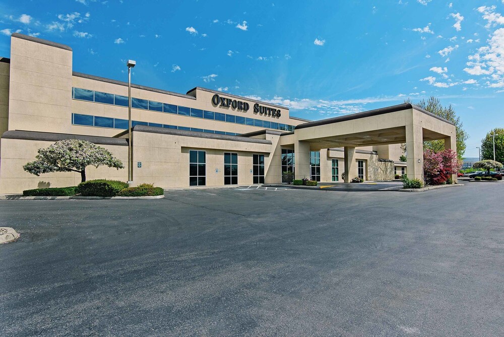 Oxford Suites Yakima 5/45