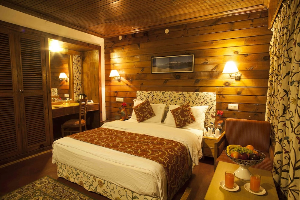 HEEVAN HOTEL 17/50