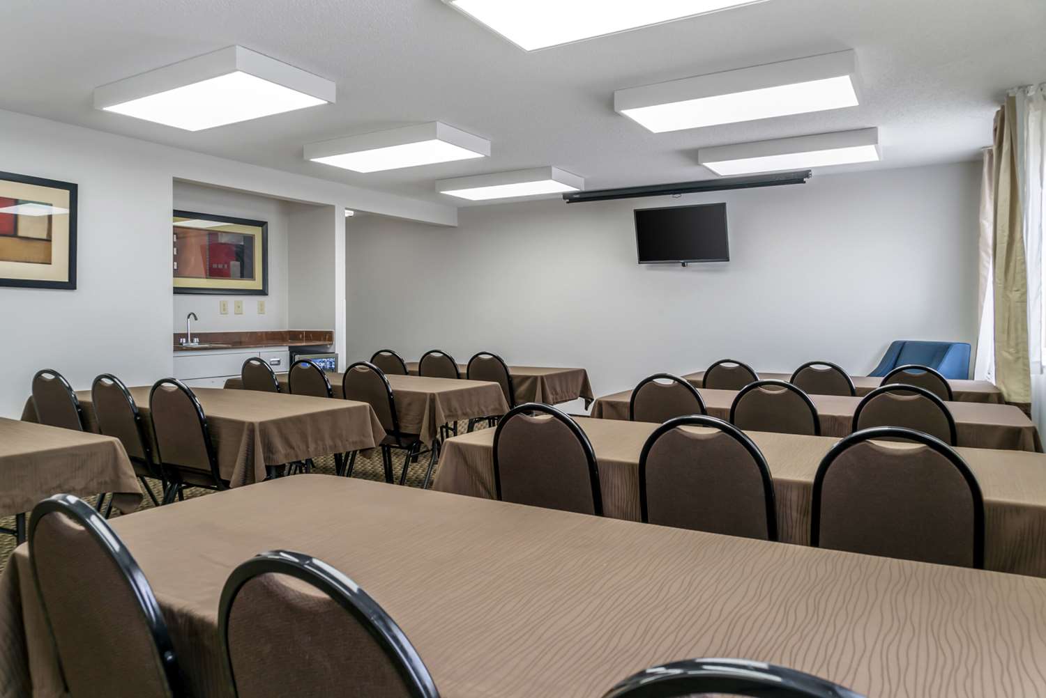 Comfort Inn East 18/20