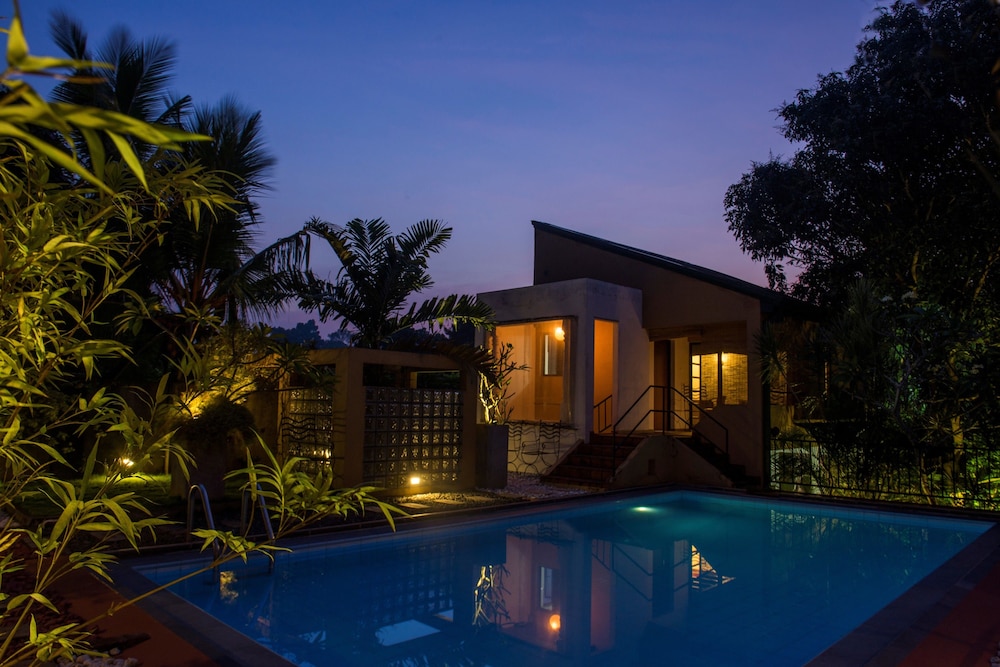 Villa Escondite 3/50