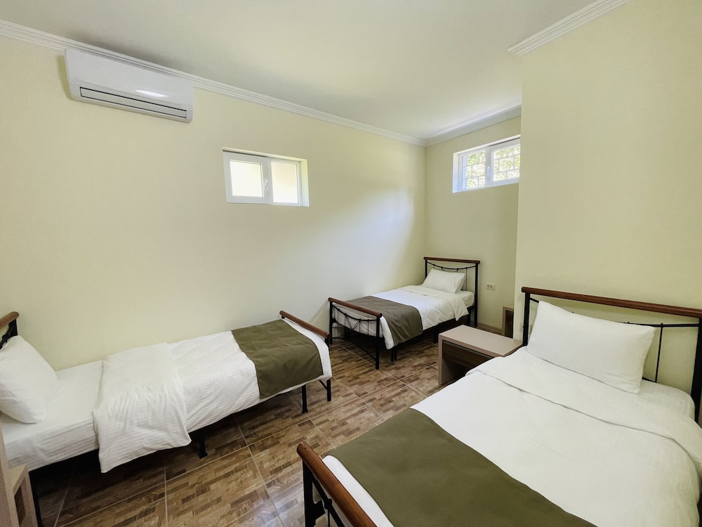 Calligraphy Hotel 8/50