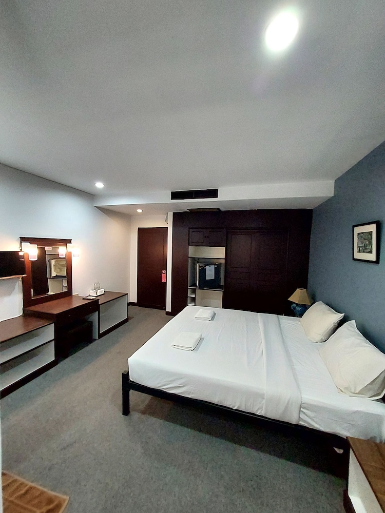 STANDARD, DOUBLE OR TWIN BED