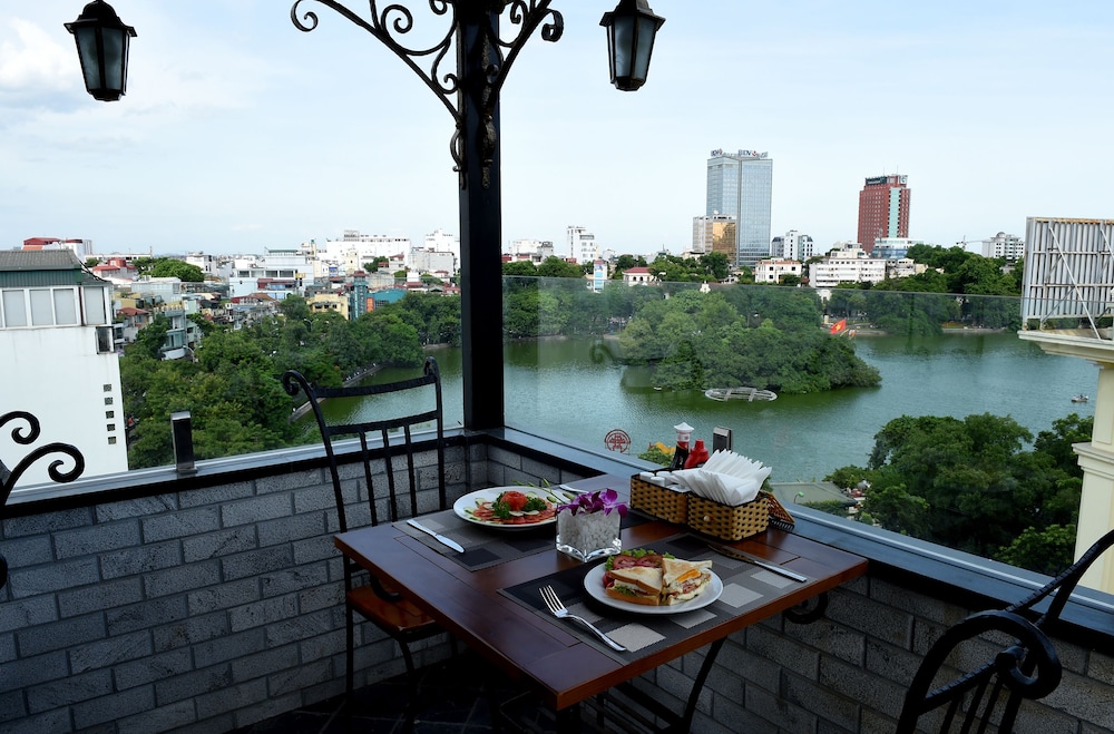 CENTRE POINT HANOI HOTEL 4/62