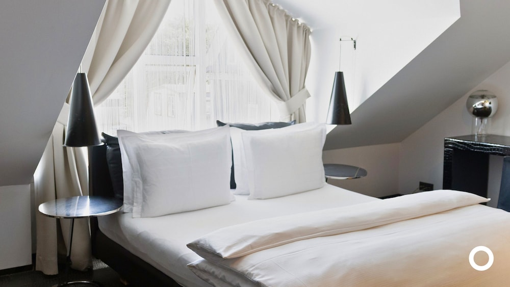 STANDARD, DOUBLE BED