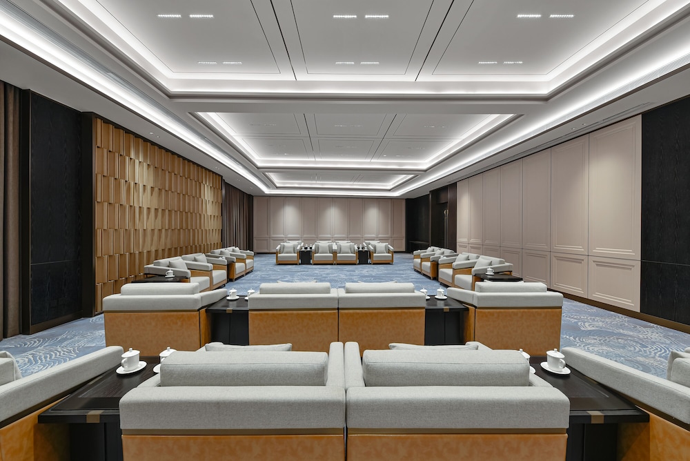 Empark Grand 55/61