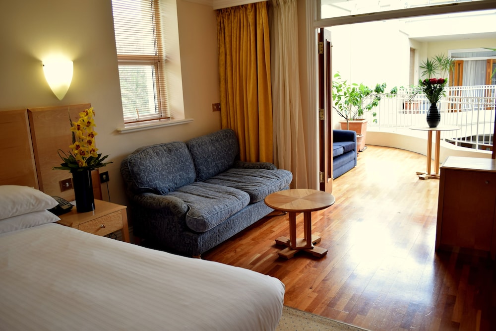 Sefton Hotel 30/50