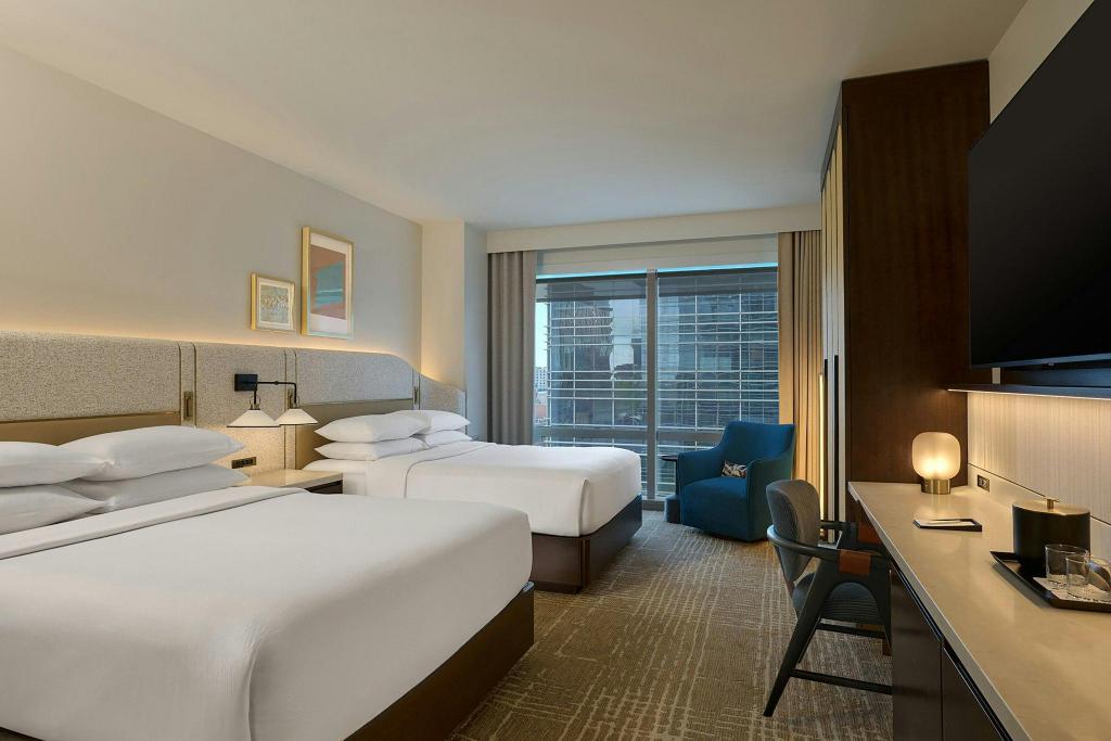 Guest Room, Executive, 2 Queen Beds, Executive Lounge Access