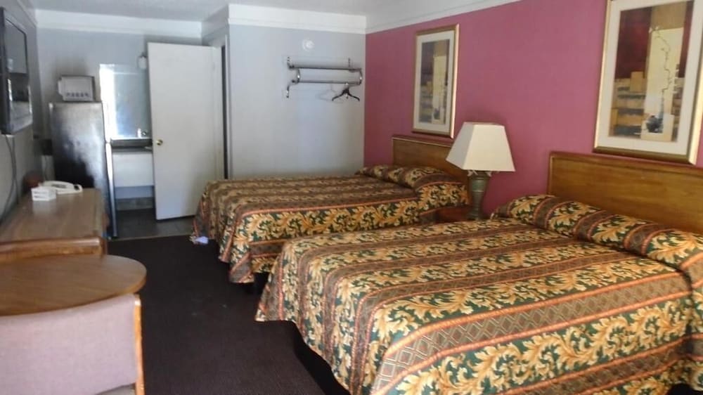 TOWN HOUSE MOTEL 31/61
