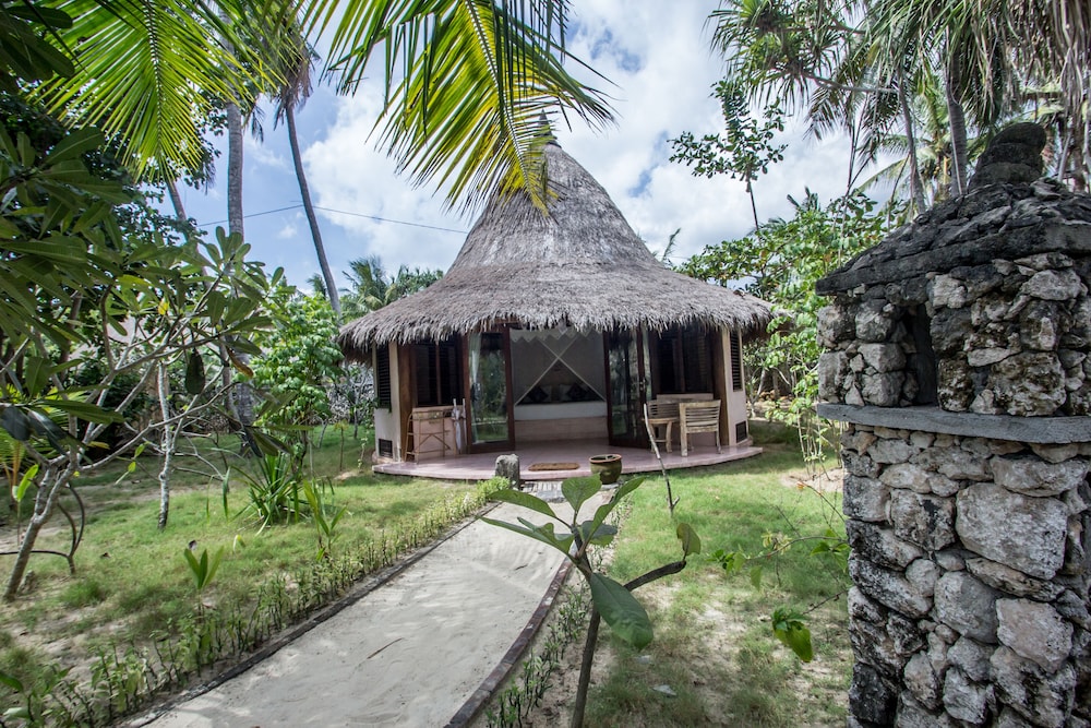 Le Nusa Beach Club 24/32