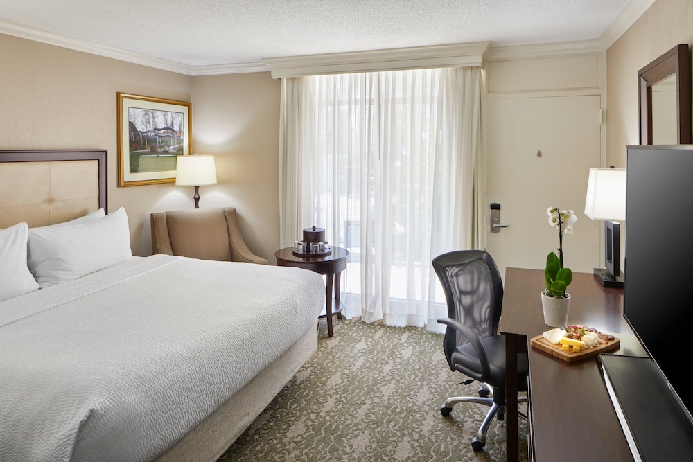 Ohio University Inn Conference Center 11/60
