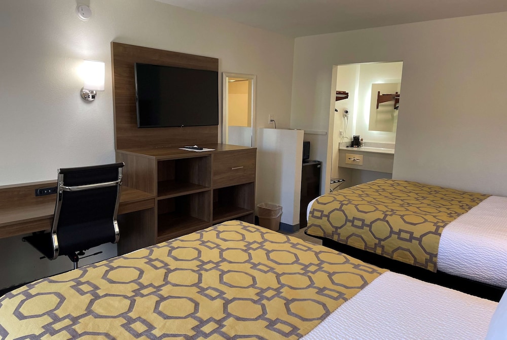 Baymont by Wyndham Biloxi Ocean Springs 24/60