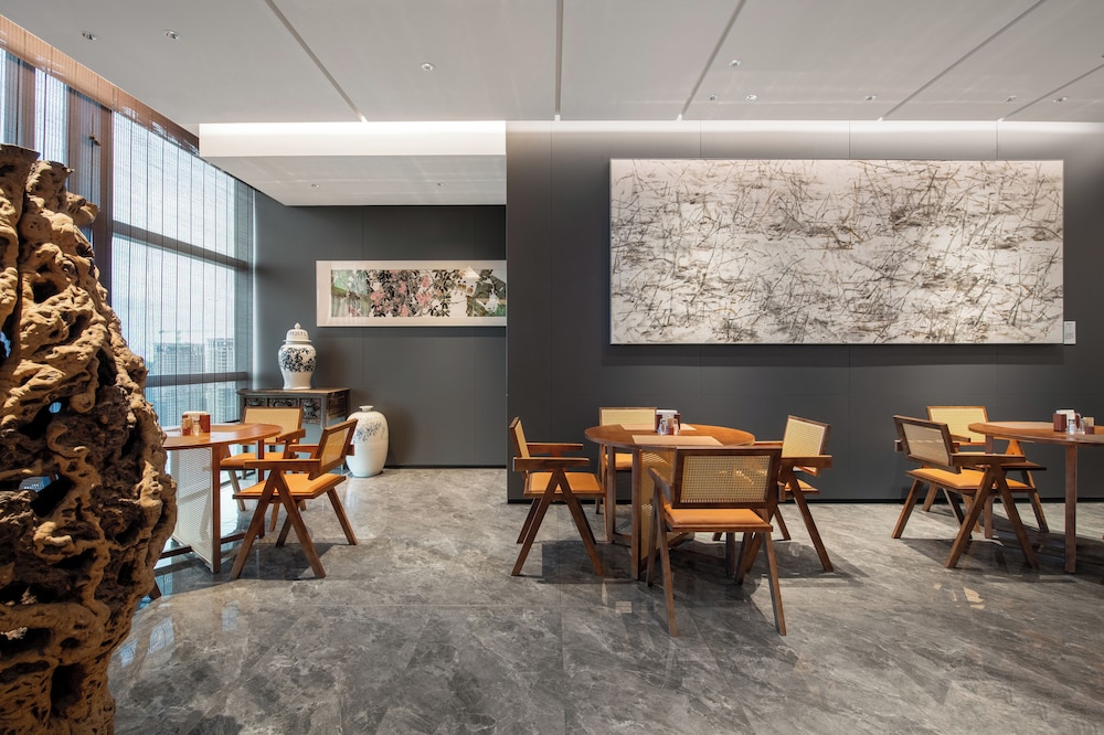 UrCove by Hyatt Shenzhen Bay Nanyou 38/50
