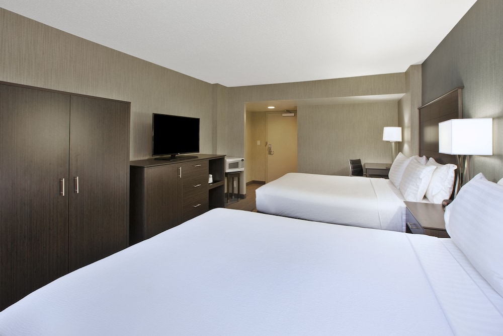 Holiday Inn Columbus Downtown Capital Square 16/65