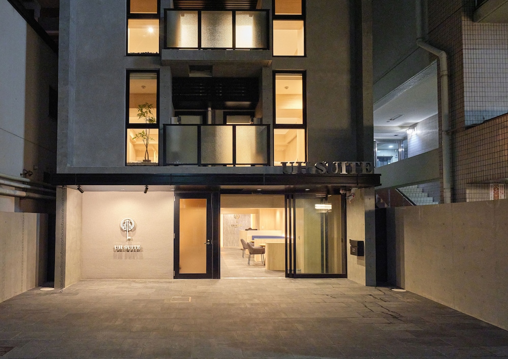 UH Suite Namba Station 28/41